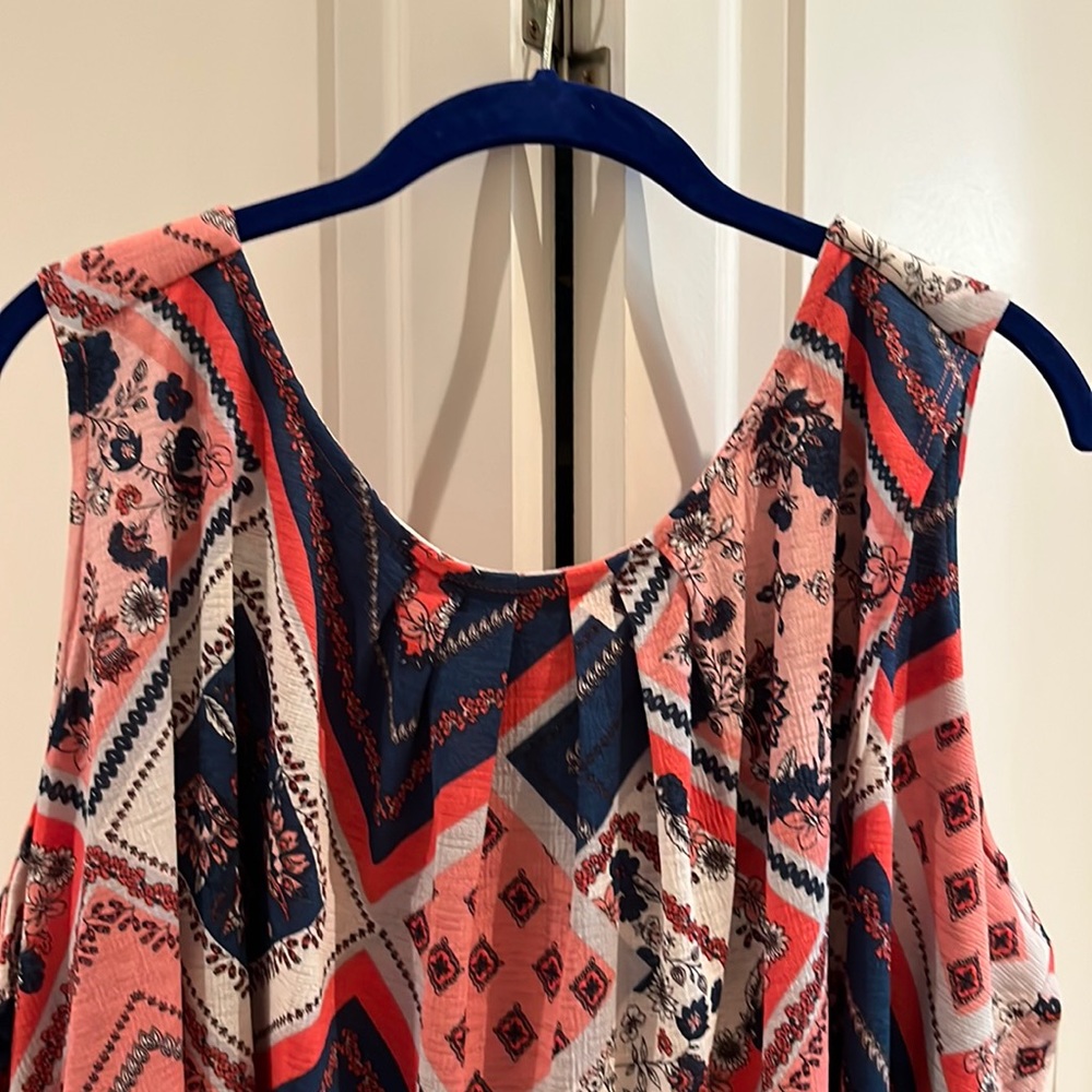 Roz & Ali beautiful layered tank worn once!
